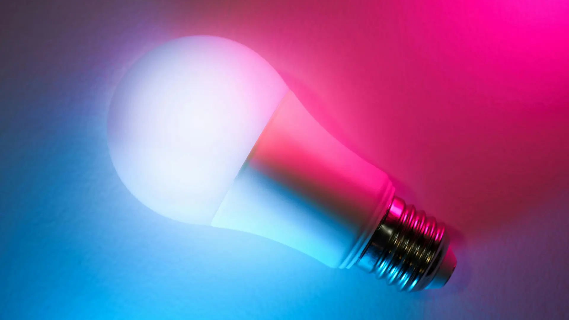 Cel mai bun bec smart